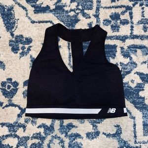 black new balance sports bra size small